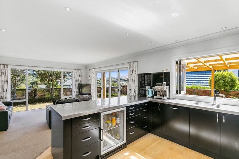 Photo of property in 19 Navigation Drive, Whitby, Porirua, 5024