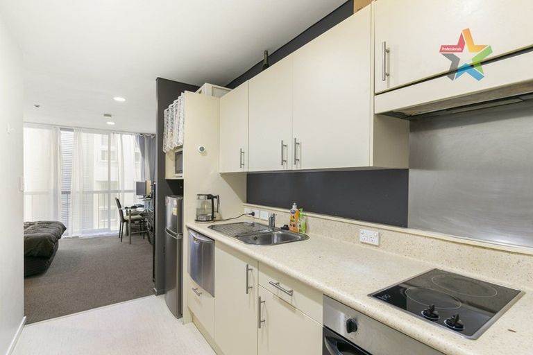 Photo of property in Gilmer Terrace Car Park, 310/9 Gilmer Terrace, Wellington Central, Wellington, 6011
