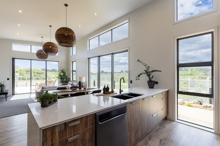 Photo of property in 8 Mirek Street, Waikanae, 5036