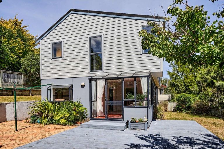 Photo of property in 1/30 Sailmaker Close, Whitby, Porirua, 5024