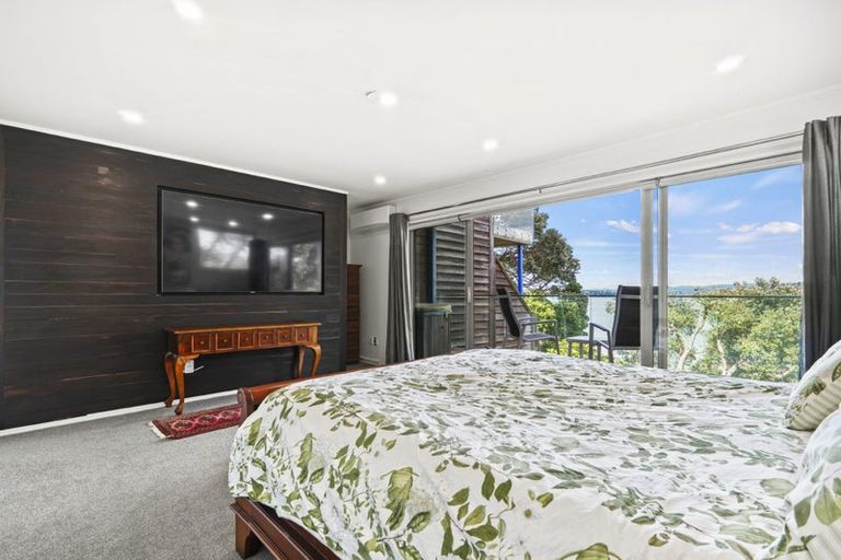 Photo of property in 80b Queen Street, Northcote Point, Auckland, 0627