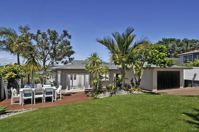 Photo of property in 68 Kowhai Road, Campbells Bay, Auckland, 0630
