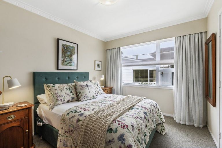 Photo of property in 12 Madison Place, Miramar, Wellington, 6022