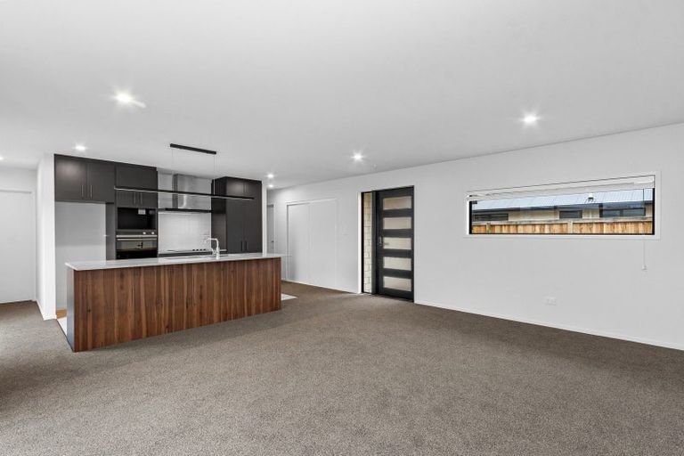 Photo of property in 6a Yates Place, Amberley, 7410