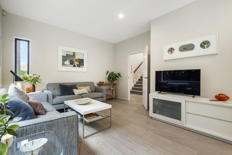 Photo of property in 23a Peter Terrace, Castor Bay, Auckland, 0620