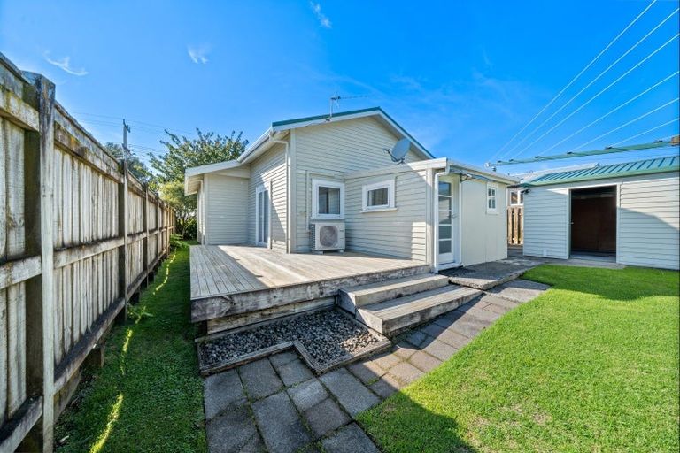 Photo of property in 44 Fitzroy Road, Fitzroy, New Plymouth, 4312