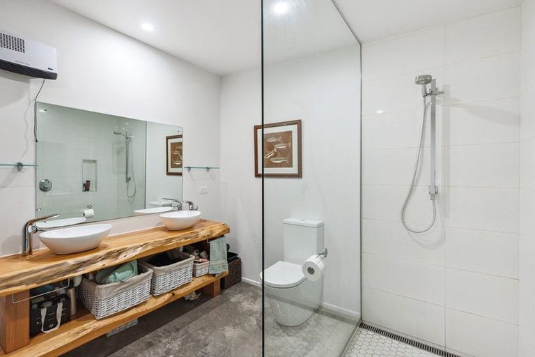 Photo of property in 12a Mahana Road, Paraparaumu Beach, Paraparaumu, 5032