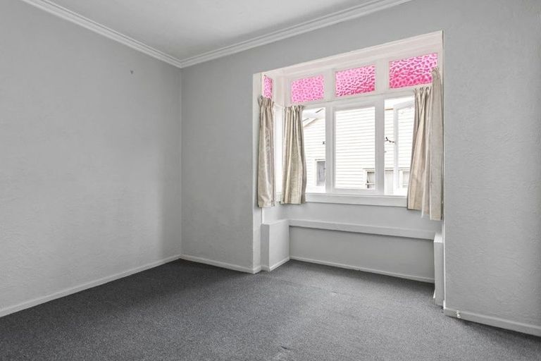 Photo of property in 1/3177 Great North Road, New Lynn, Auckland, 0600