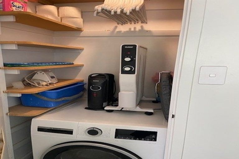 Photo of property in 4a Tui Grove, Elderslea, Upper Hutt, 5018