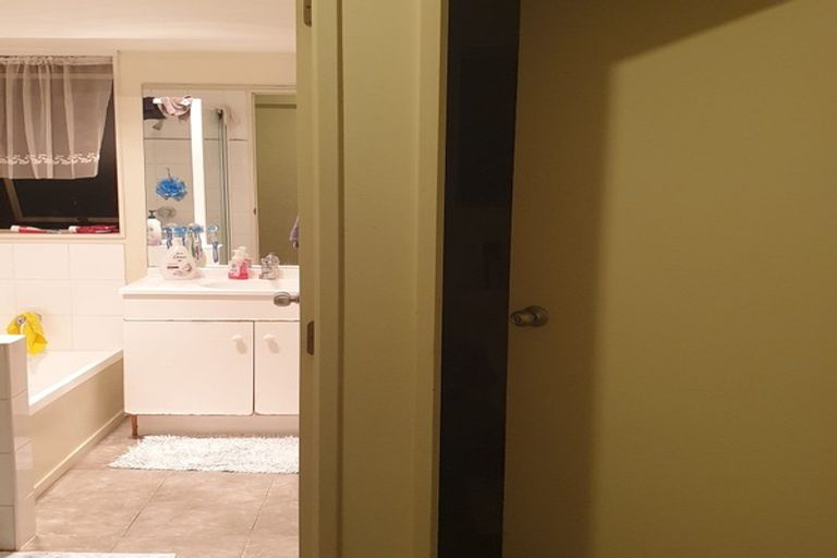 Photo of property in 8 Enuamanu Road, Favona, Auckland, 2024