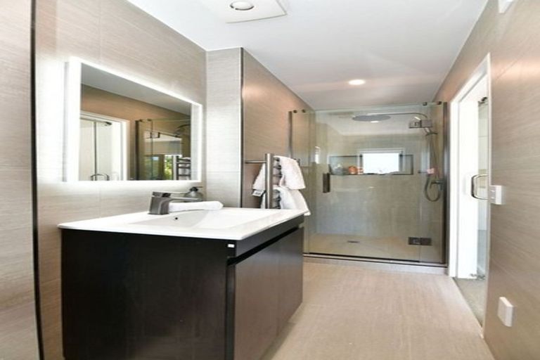 Photo of property in 6a Freya Place, Torbay, Auckland, 0630