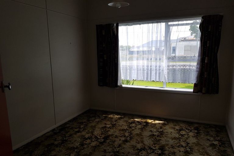 Photo of property in 54 Derby Street, Westport, 7825