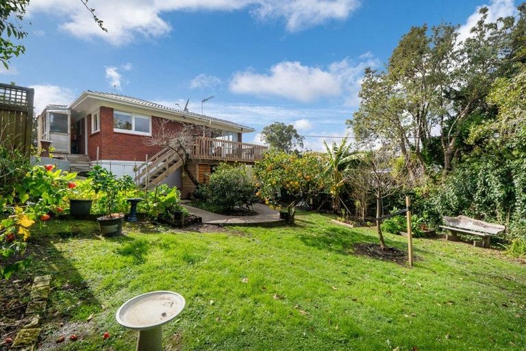 Photo of property in 1/27 Sandown Road, Rothesay Bay, Auckland, 0630