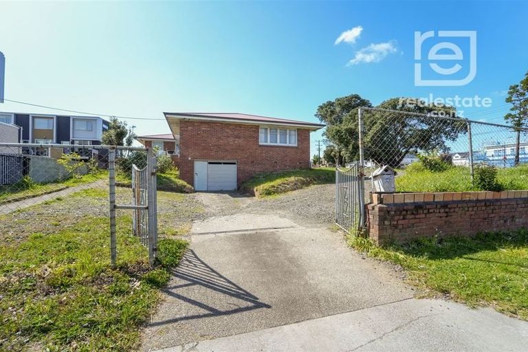 Photo of property in 40 Rankin Avenue, New Lynn, Auckland, 0600