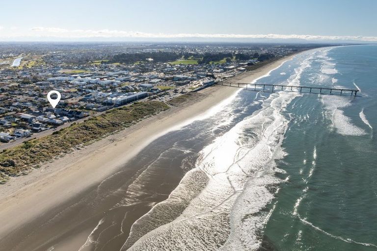 Photo of property in 1/59 Oram Avenue, New Brighton, Christchurch, 8061