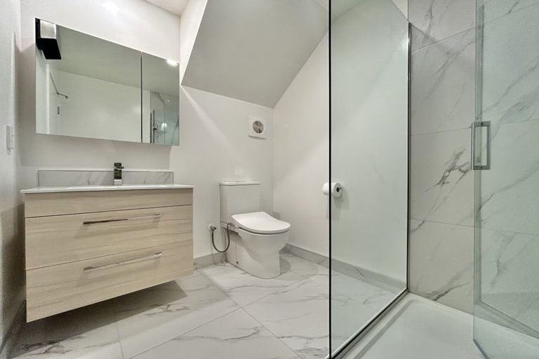 Photo of property in 2/6b Taramea Place, Addington, Christchurch, 8024