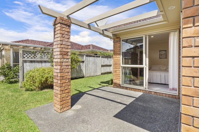 Photo of property in 36 Sovereign Isle Lane, Rototuna, Hamilton, 3210