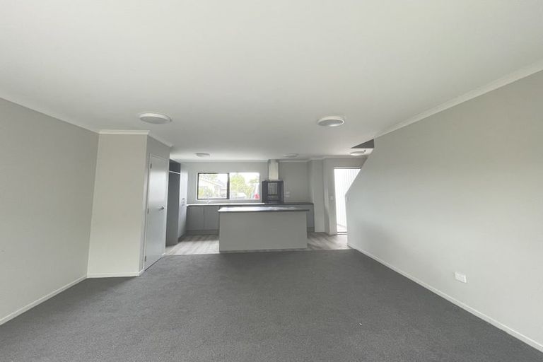 Photo of property in 6d Melleray Place, Randwick Park, Auckland, 2105