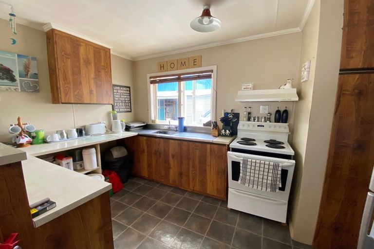Photo of property in 44 Hospital Street, Dannevirke, 4930