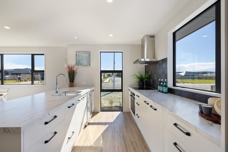 Photo of property in 38 Hilton Drive, Amberley, 7410