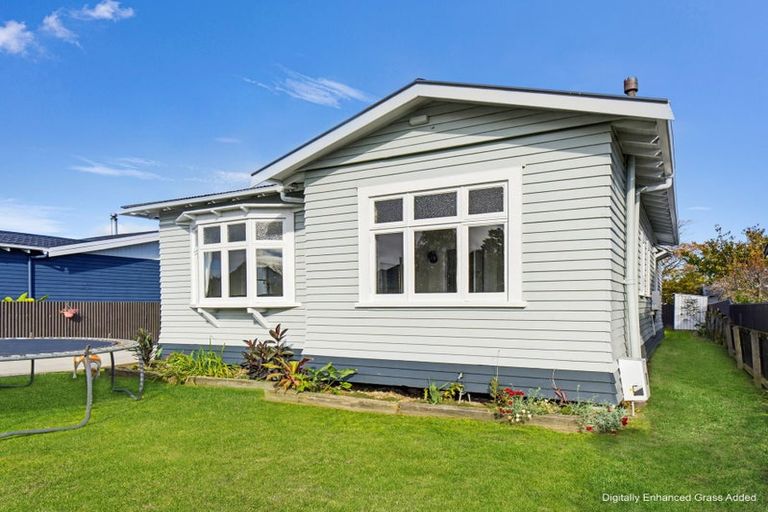 Photo of property in 12 Lyndhurst Street, Takaro, Palmerston North, 4412