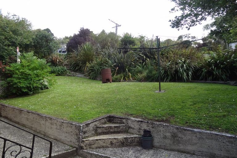 Photo of property in 12 Shandon Street, Roseneath, Port Chalmers, 9023