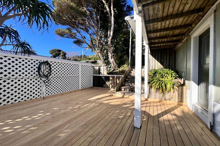 Photo of property in 4 Takutai Road, Pukerua Bay, 5026