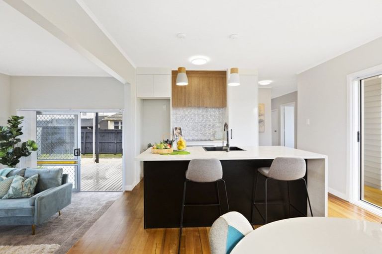 Photo of property in 604b Te Atatu Road, Te Atatu Peninsula, Auckland, 0610