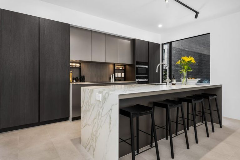 Photo of property in 9 Hewitts Road, Merivale, Christchurch, 8014