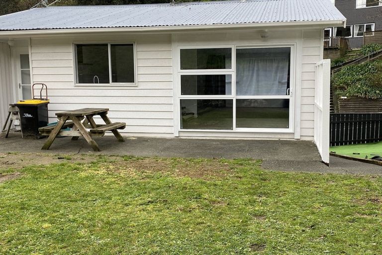 Photo of property in 44 Melrose Road, Island Bay, Wellington, 6023