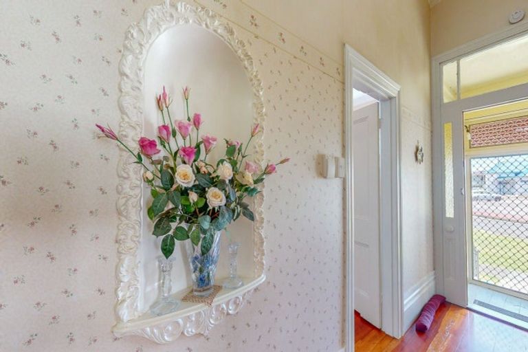 Photo of property in 102 Karaka Road, Thames, 3500