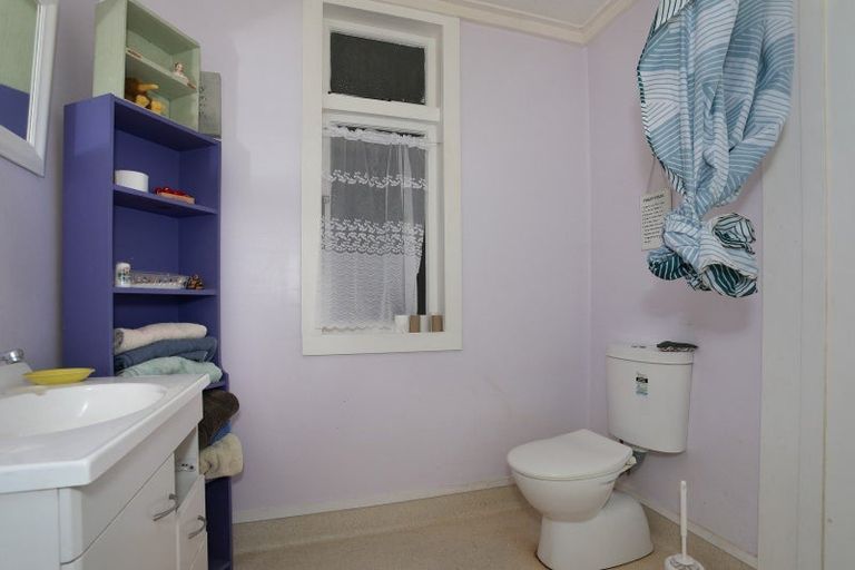 Photo of property in 42 Stewart Street, Marton, 4710