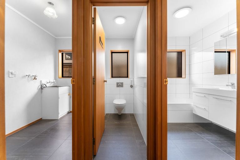 Photo of property in 1/66 Picasso Drive, West Harbour, Auckland, 0618