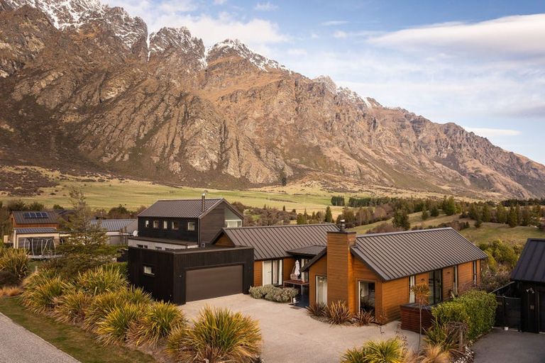 Photo of property in 24 Mckellar Drive, Jacks Point, Queenstown, 9371