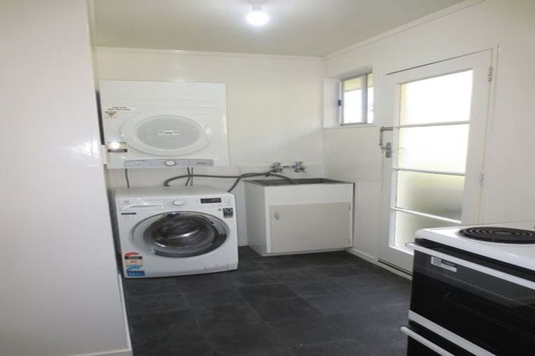 Photo of property in 1 Clementine Way, Crofton Downs, Wellington, 6035