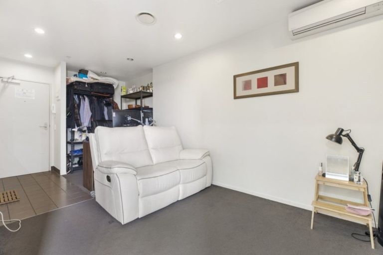 Photo of property in 501/17 Osterley Way, Manukau, Auckland, 2104