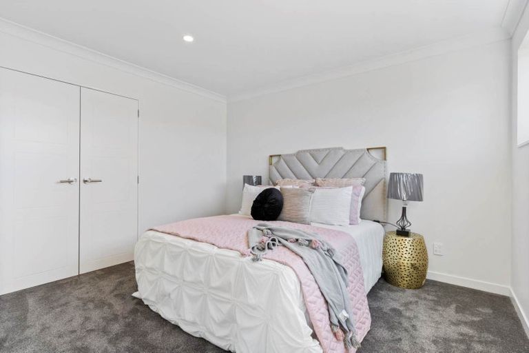 Photo of property in 35 Pacific Heights Road, Orewa, 0931