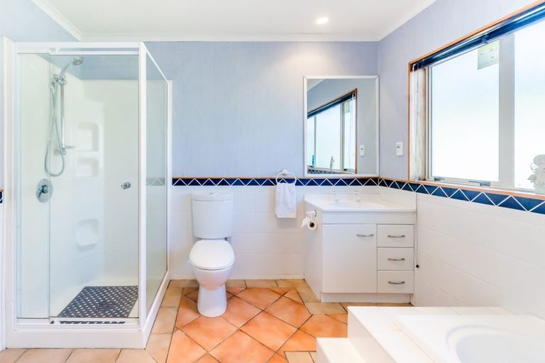 Photo of property in 23 Kotuku Drive, Paraparaumu Beach, Paraparaumu, 5032