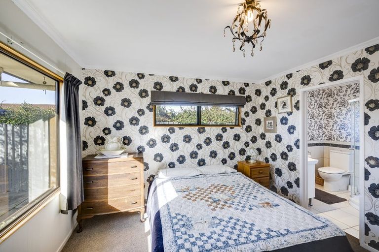 Photo of property in 4/5 Forward Street, Greenmeadows, Napier, 4112