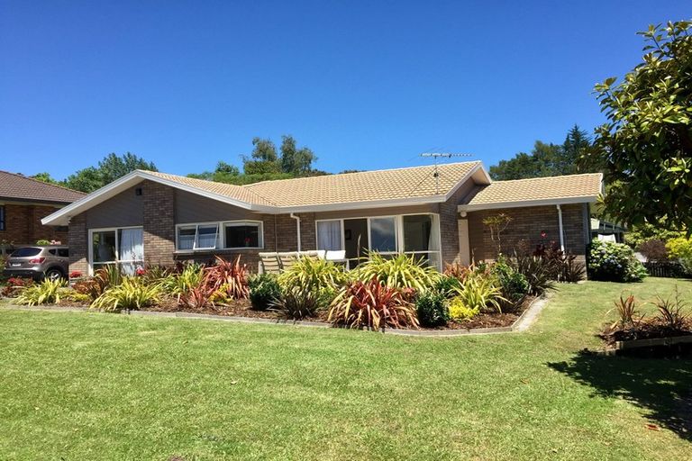 Photo of property in 7 Meynell Court, Glen Eden, Auckland, 0602
