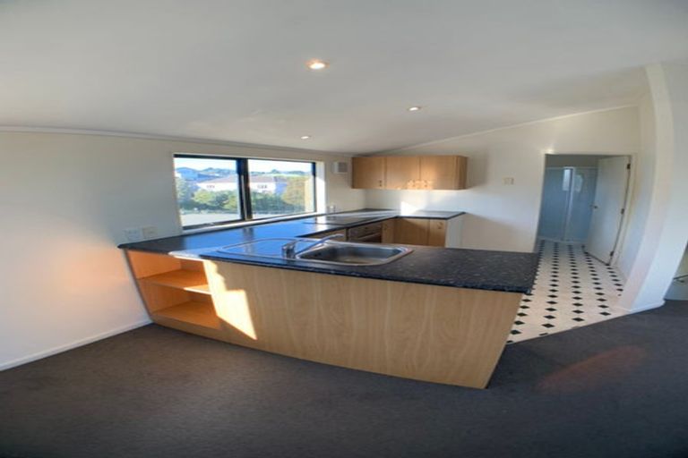Photo of property in 20 Morere Street, Titahi Bay, Porirua, 5022