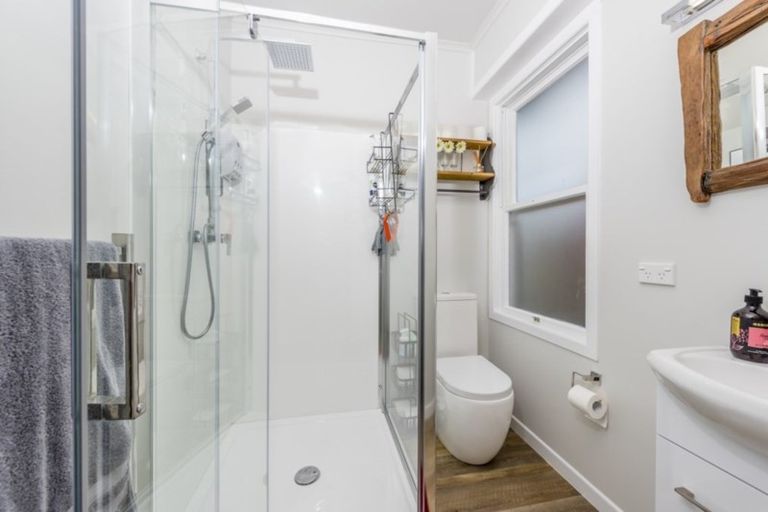 Photo of property in 7 Mcleod Street, Helensville, 0800