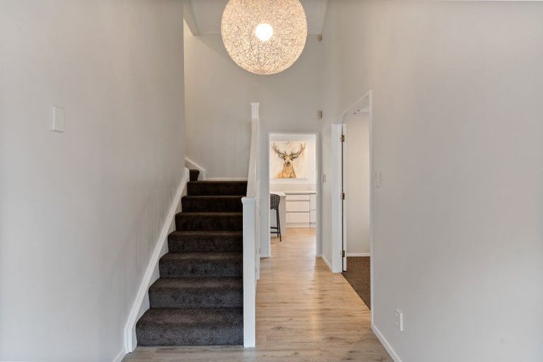 Photo of property in 18a Burma Road, Khandallah, Wellington, 6035