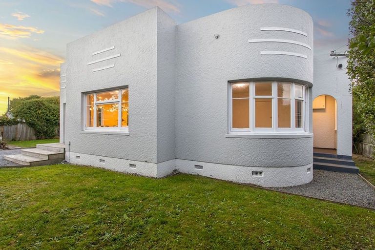 Photo of property in 10 Mcfaddens Road, St Albans, Christchurch, 8052