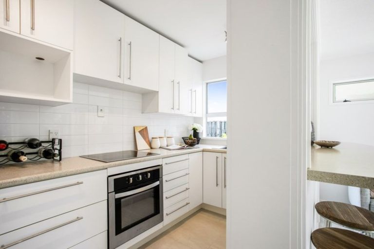 Photo of property in 7/23 Inverness Road, Browns Bay, Auckland, 0630