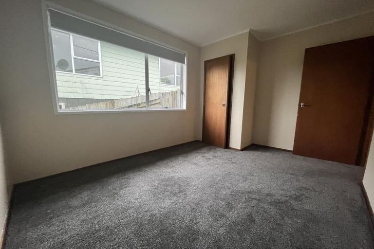 Photo of property in 4 Kilcar Place, Massey, Auckland, 0614