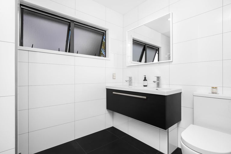 Photo of property in 32 Les Fisher Place, Pukekohe, 2120