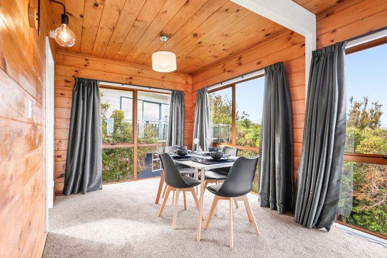 Photo of property in 12 Laurel Grove, Maungaraki, Lower Hutt, 5010
