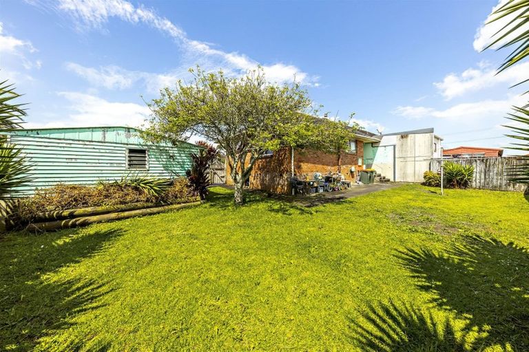 Photo of property in 1/507 Massey Road, Mangere, Auckland, 2022