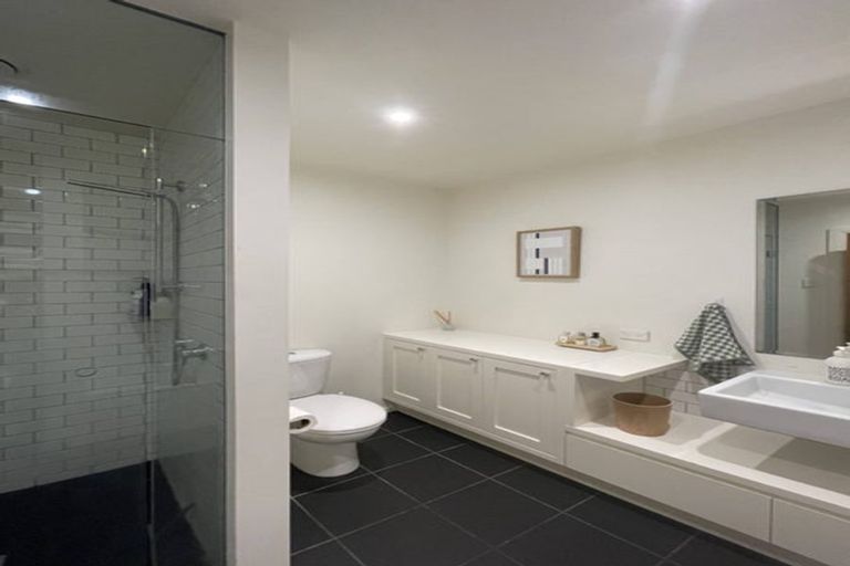 Photo of property in 21 Salamanca Road, Kelburn, Wellington, 6012